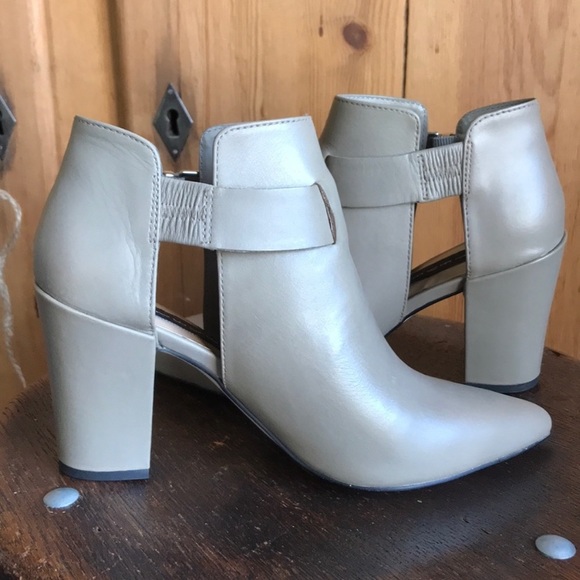 NIB STEVEN by Steve Madden PAMMIE Booties - Picture 2 of 5